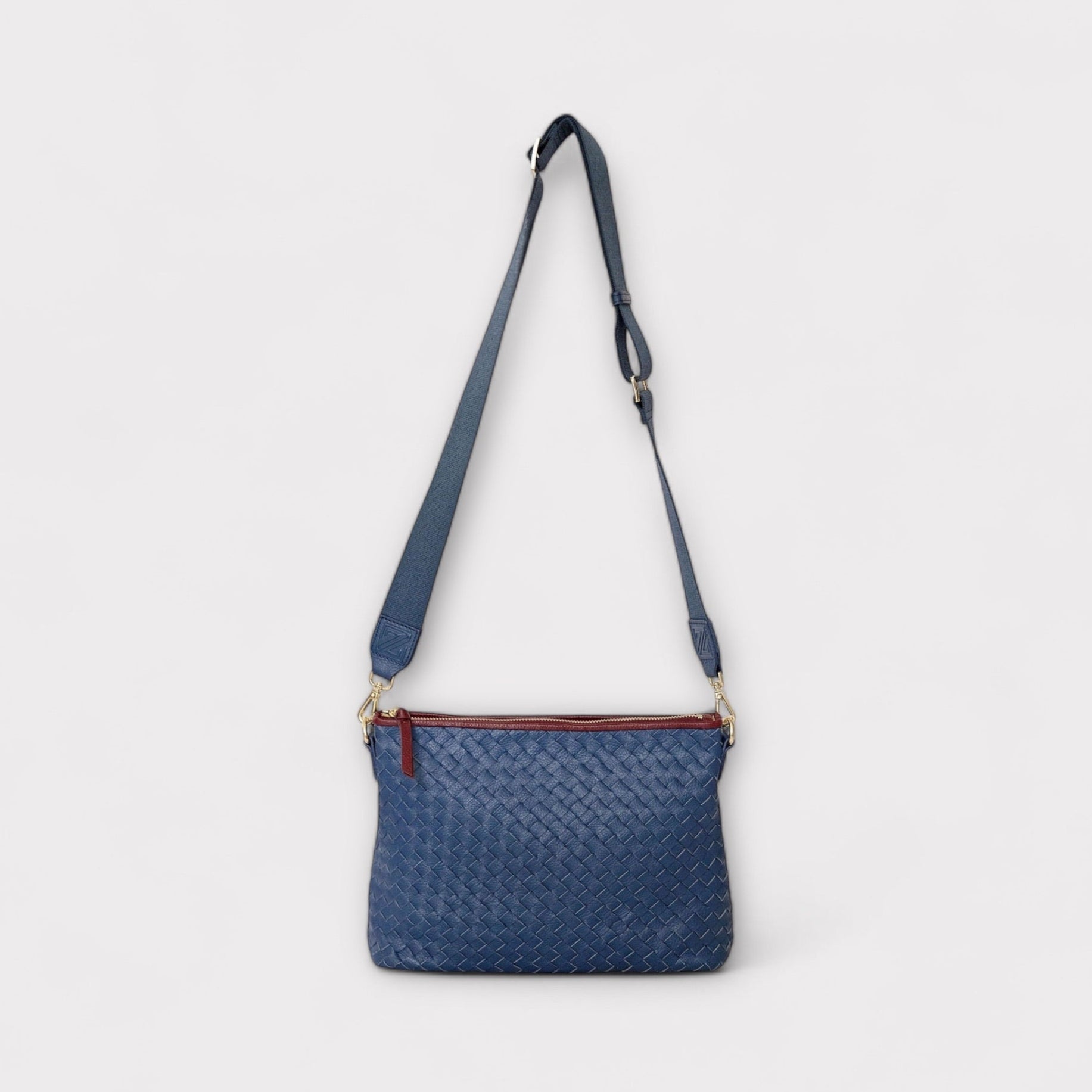 Call it a Comeback Crossbody Navy