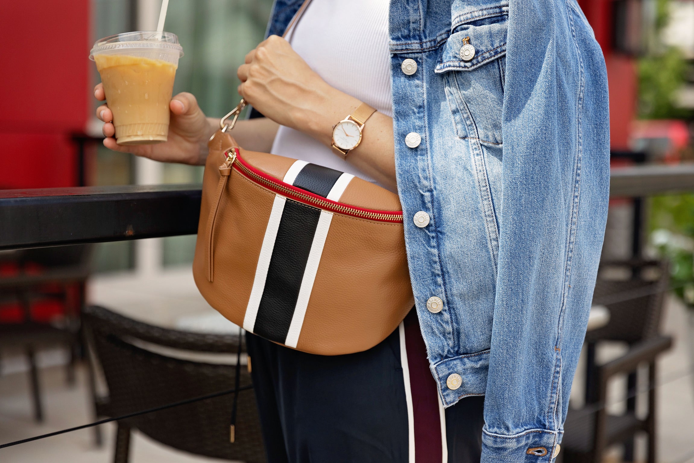 Sidekick Sling Bold